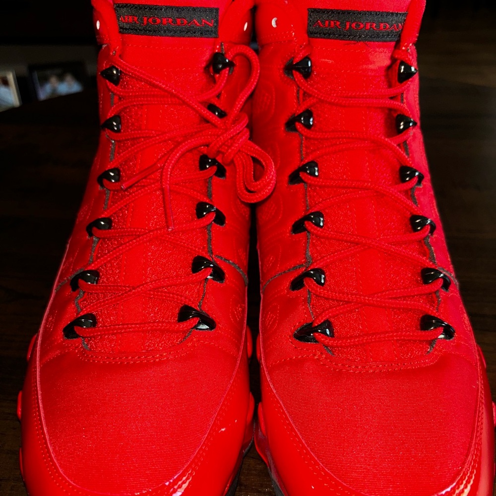 Jordan 9 Retro Chile Red
